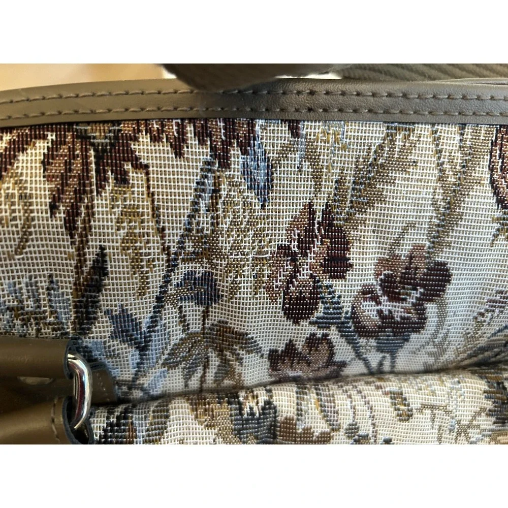 Vintage JORDACHE Floral Tapestry Carry on Duffel Tote Luggage Weekender Bag